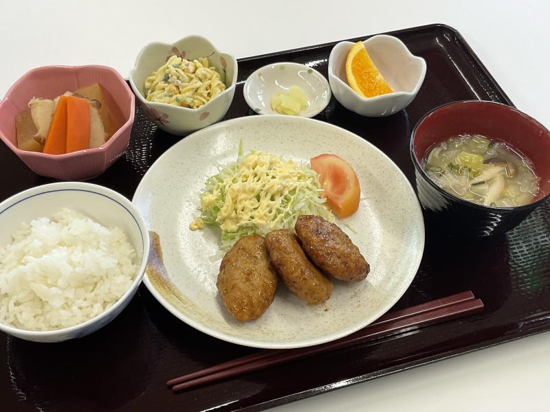 ルイーダの家ももある日の食事